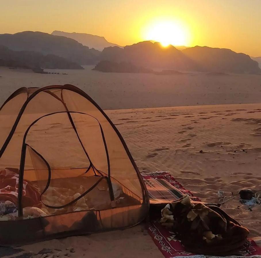 Adel Rum Camp Bubbles Wadi Rum Buitenkant foto
