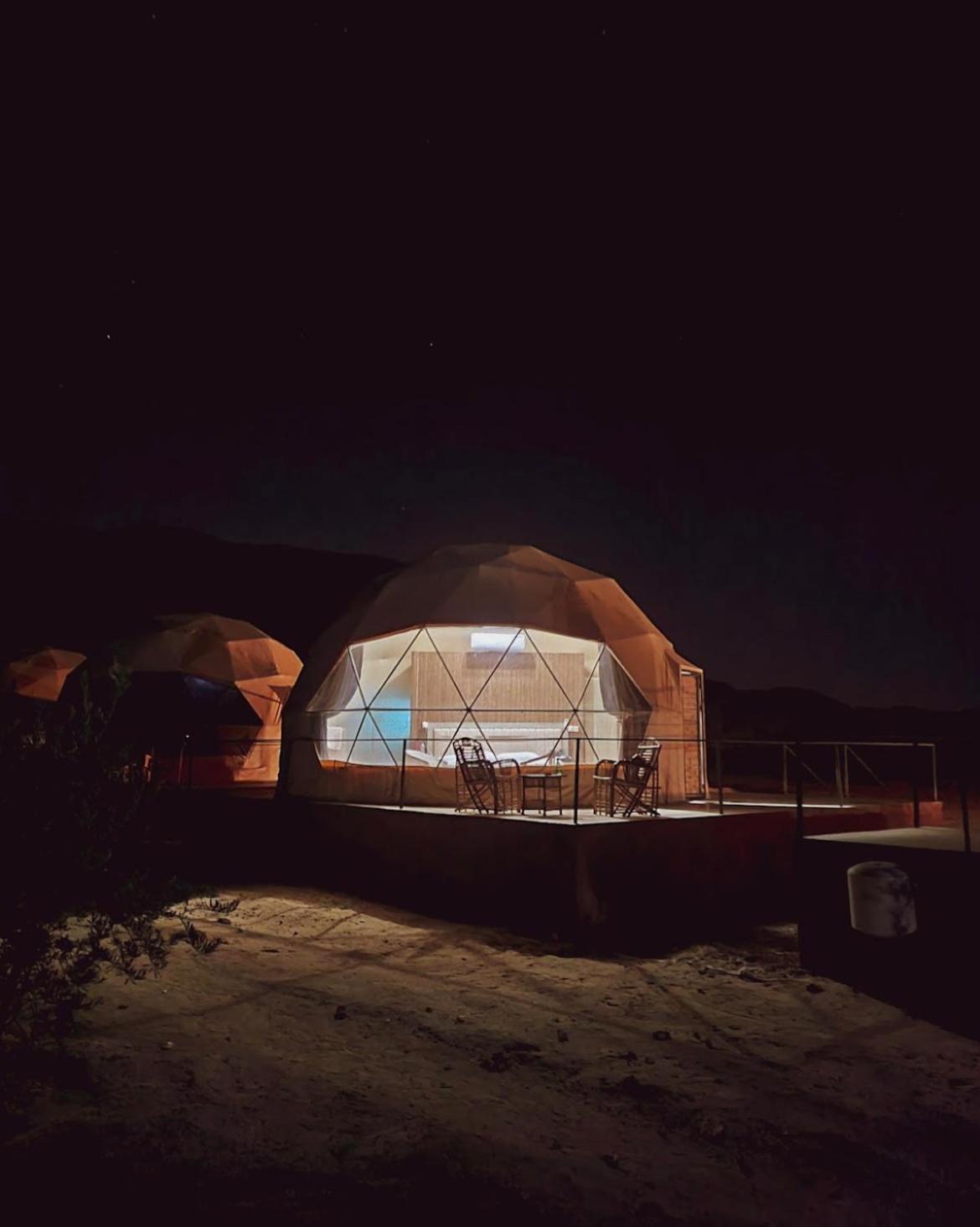 Adel Rum Camp Bubbles Wadi Rum Buitenkant foto