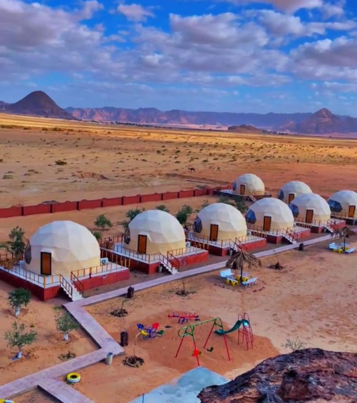Adel Rum Camp Bubbles Wadi Rum Buitenkant foto