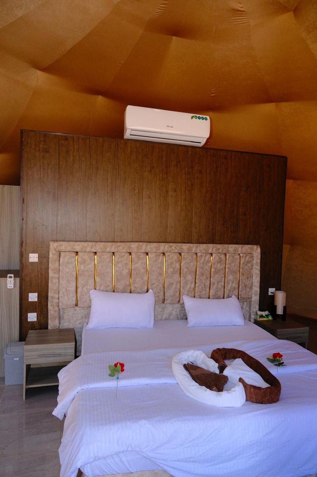 Adel Rum Camp Bubbles Wadi Rum Buitenkant foto