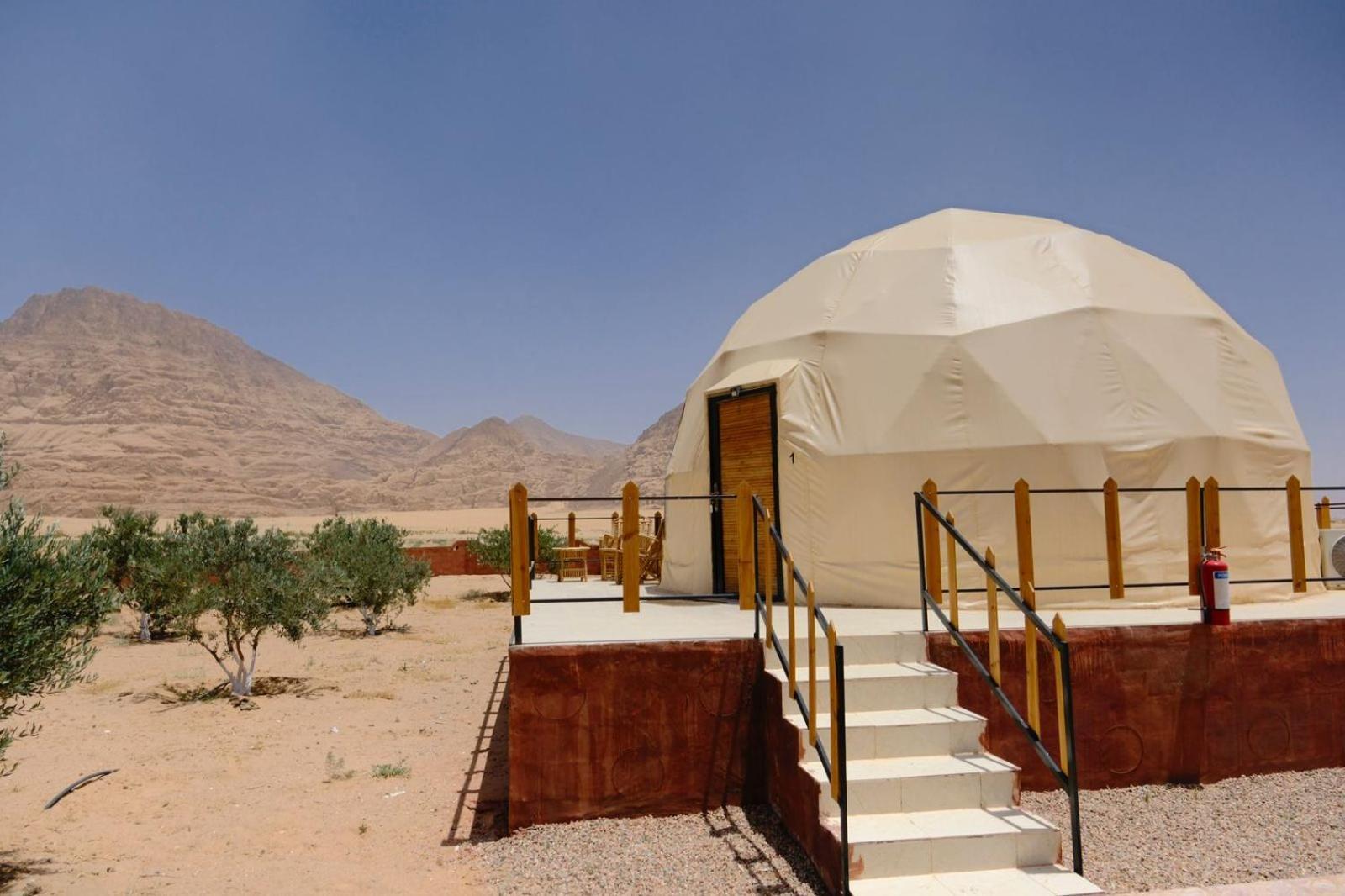 Adel Rum Camp Bubbles Wadi Rum Buitenkant foto