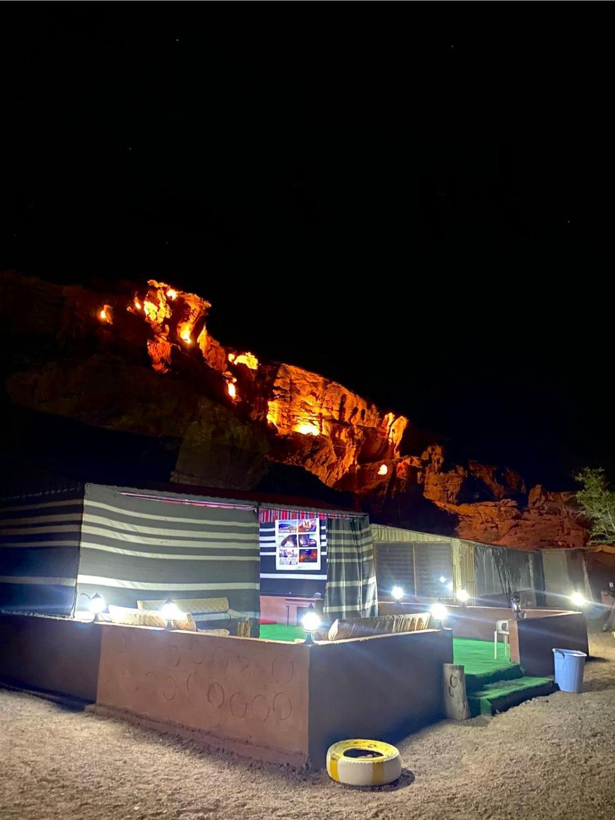 Adel Rum Camp Bubbles Wadi Rum Buitenkant foto